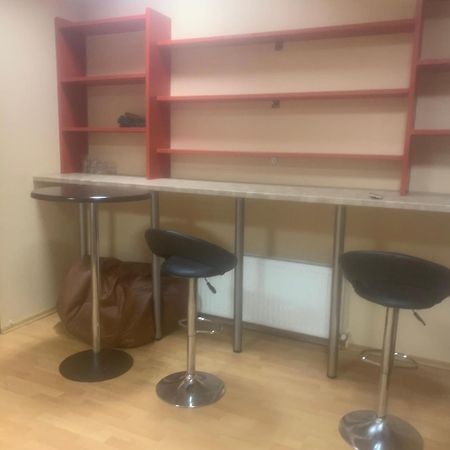 Escobars Backpackers Hostel Riga Kültér fotó